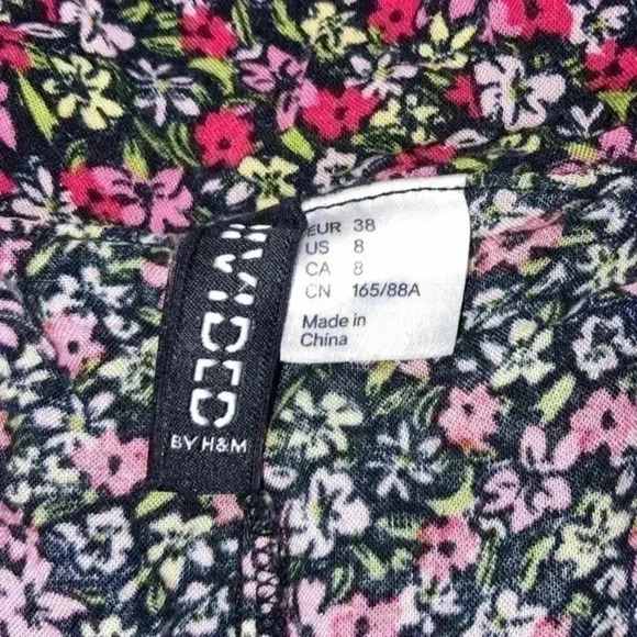 Divided by H&M floral pink mini dress in size 8 - Picture 4 of 4